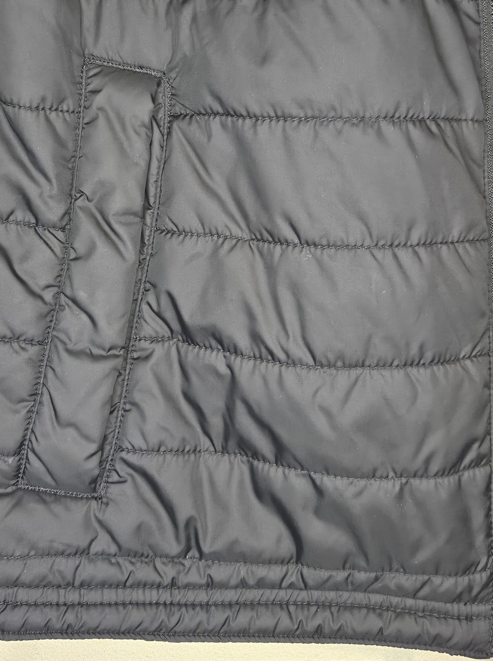 Carhartt RAIN DEFENDER® RELAXED FIT LIGHTWEIGHT INSULATED VEST SIZE M - Picture 9 of 12